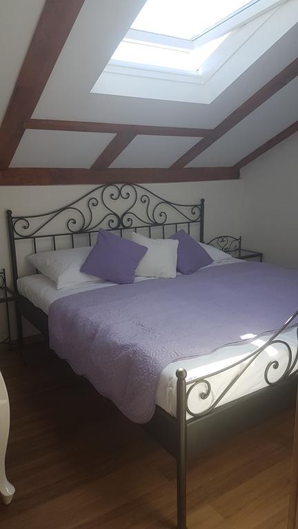 Apartment Azaleja ซาลี ภายนอก รูปภาพ